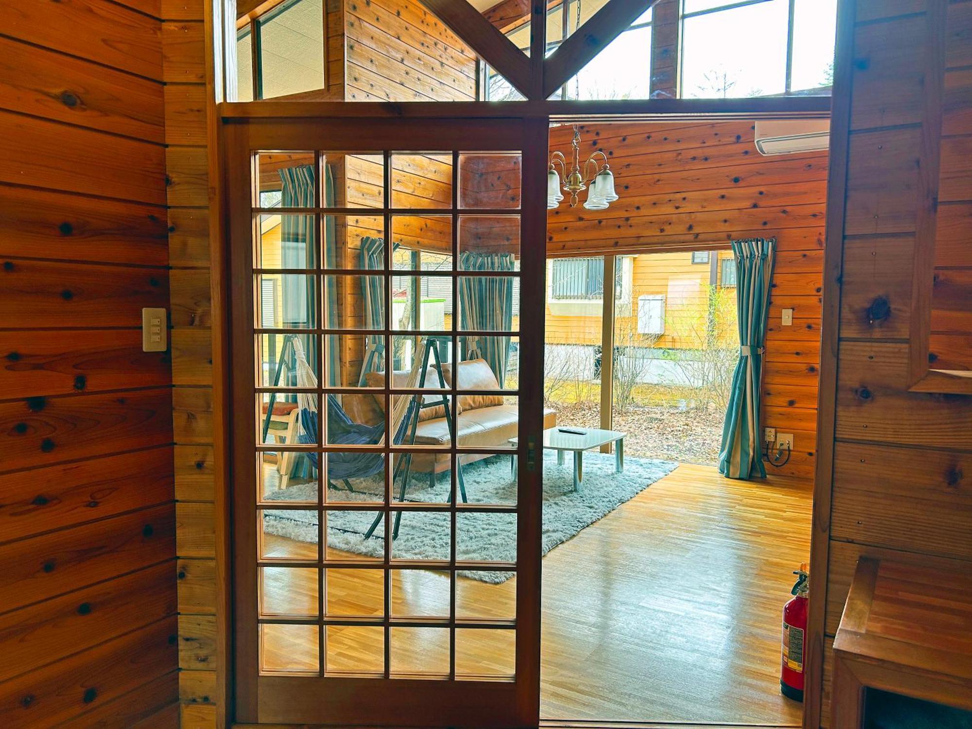 Villa ｈaruna 浅間山麓、貸切コテージ、アクセス抜群
